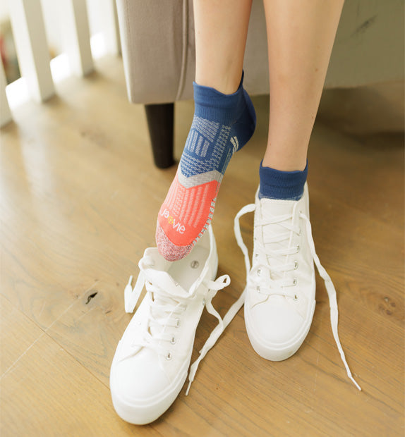 #color_black-white-navy