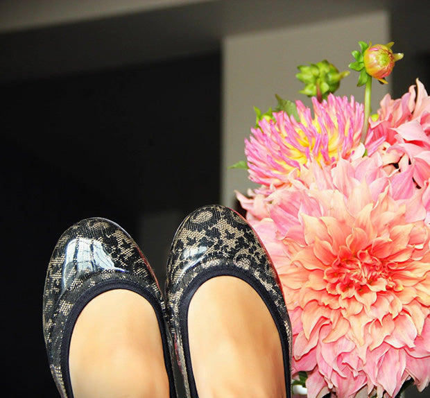 ja-vie camel/black lace jelly flats shoes