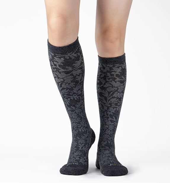 #color_black-med-grey